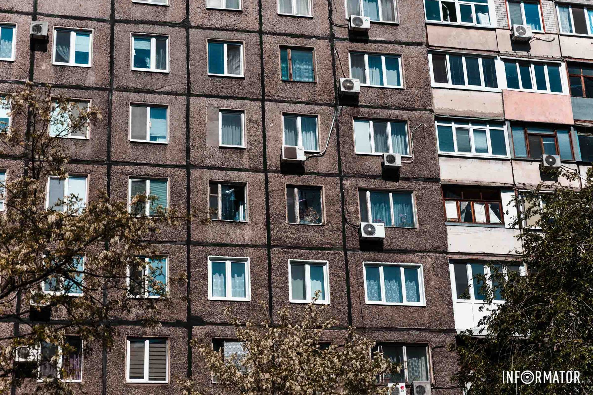 Здесь живут мирные люди