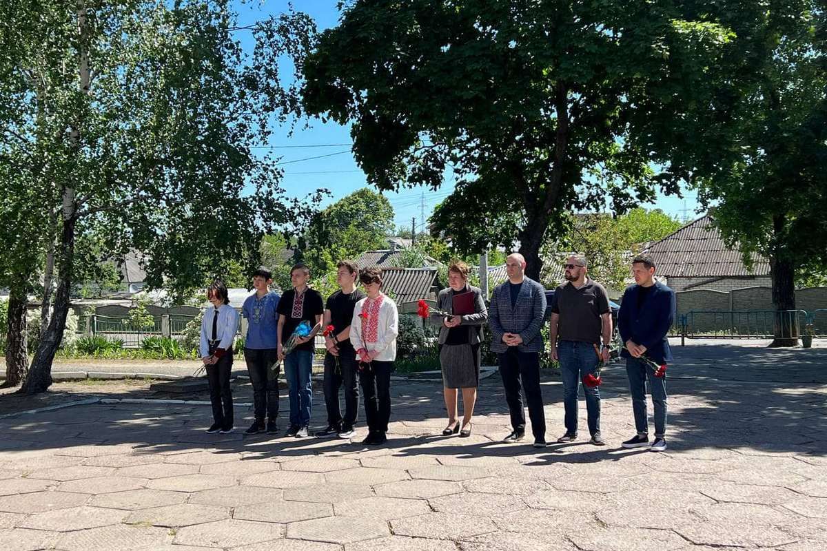 Установи доску в школе №39 на Северном, где учился Роман Установи доску в школе №39 на Северном, где учился Роман