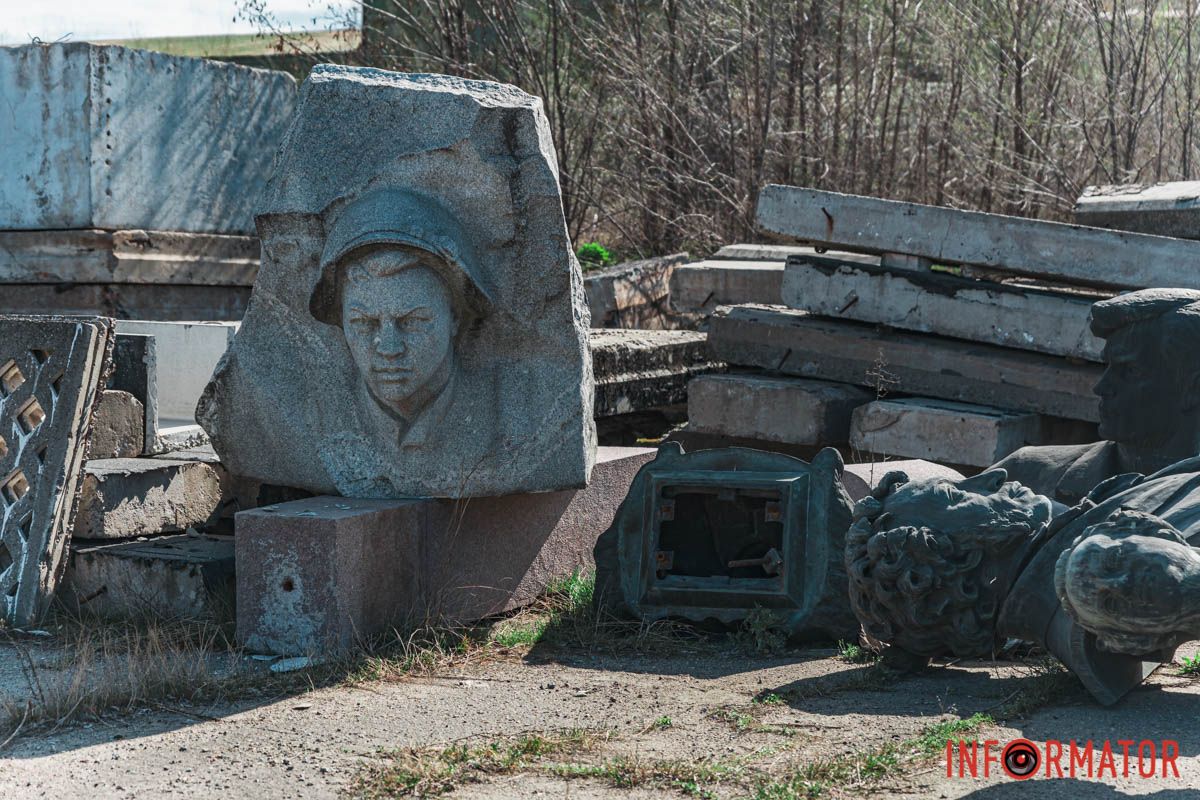 По историческим данным, Матросов даже не жил в Днепре и был башкиром По историческим данным, Матросов даже не жил в Днепре и был башкиром