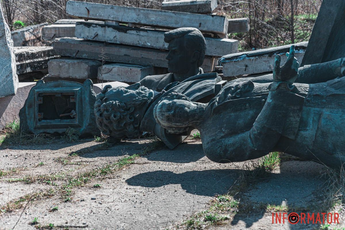 Есть несколько предложений, которые могут сделать с памятниками Есть несколько предложений, которые могут сделать с памятниками