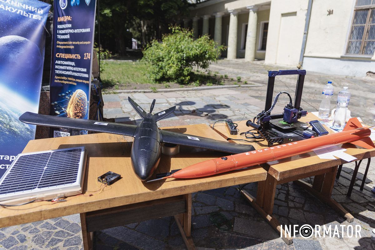 Дрон та 3D-принтер