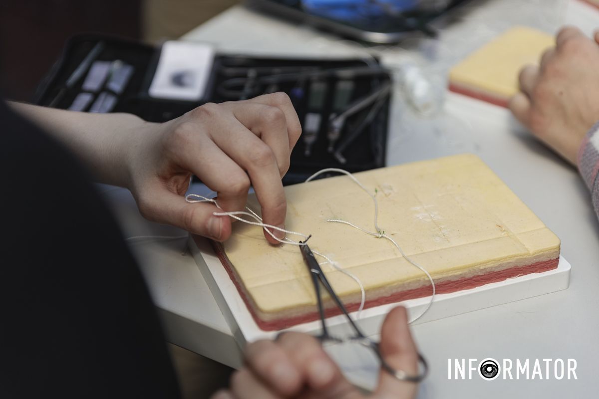 Накладання швів