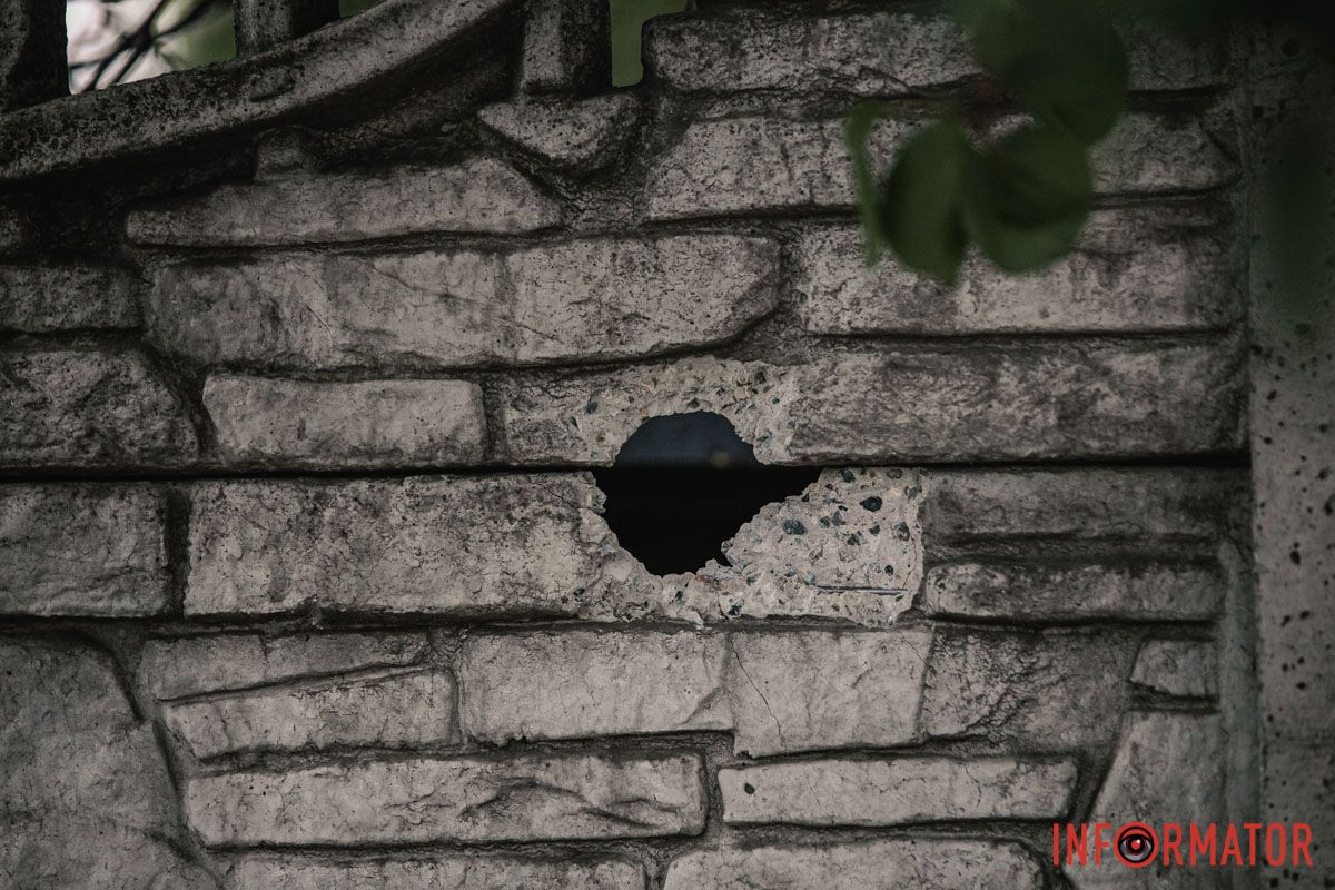 Пошкоджений паркан