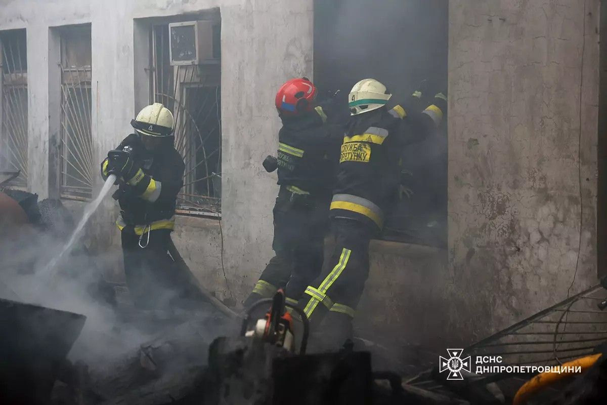 Займання на Набережній Заводській рятувальники ліквідували о 19:40 Займання на Набережній Заводській рятувальники ліквідували о 19:40