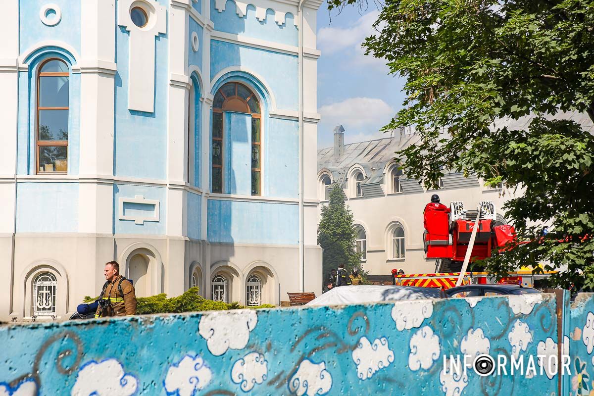 Тут загорівся Свято-Покровський храм Тут загорівся Свято-Покровський храм