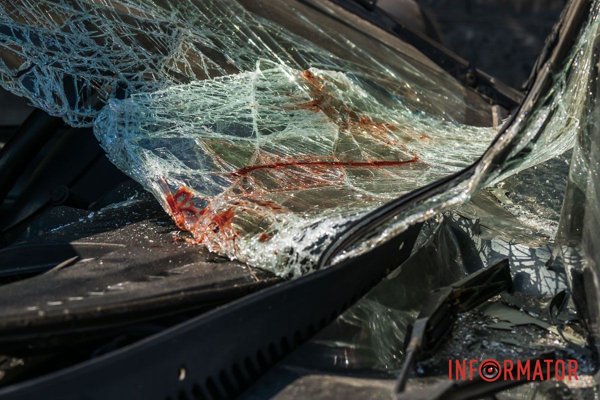 Аварія сталася на перехресті Набережної Перемоги та вулиці 6-ї Стрілецької Дивізії 