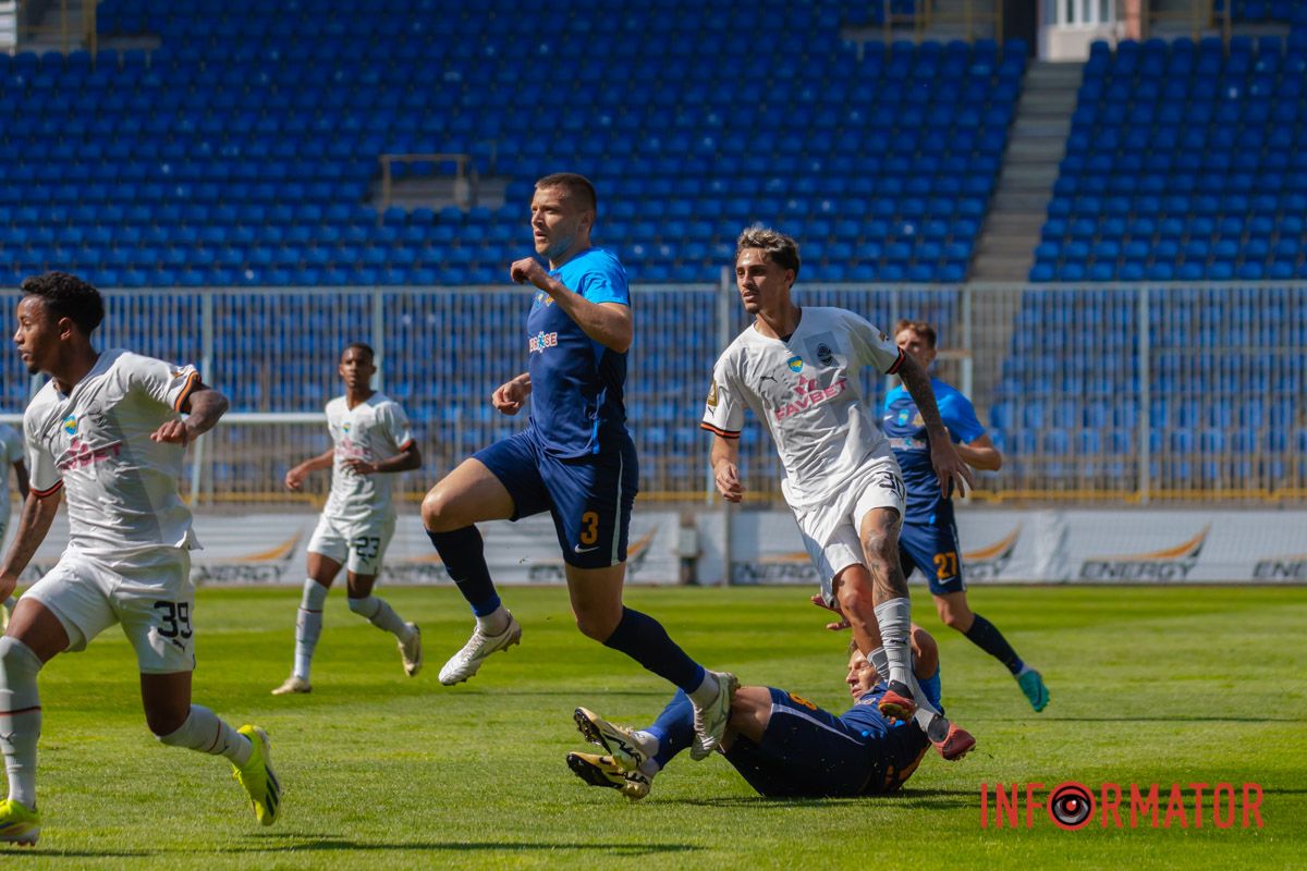 Багато боротьби, яку не завжди контролював арбітр Багато боротьби, яку не завжди контролював арбітр