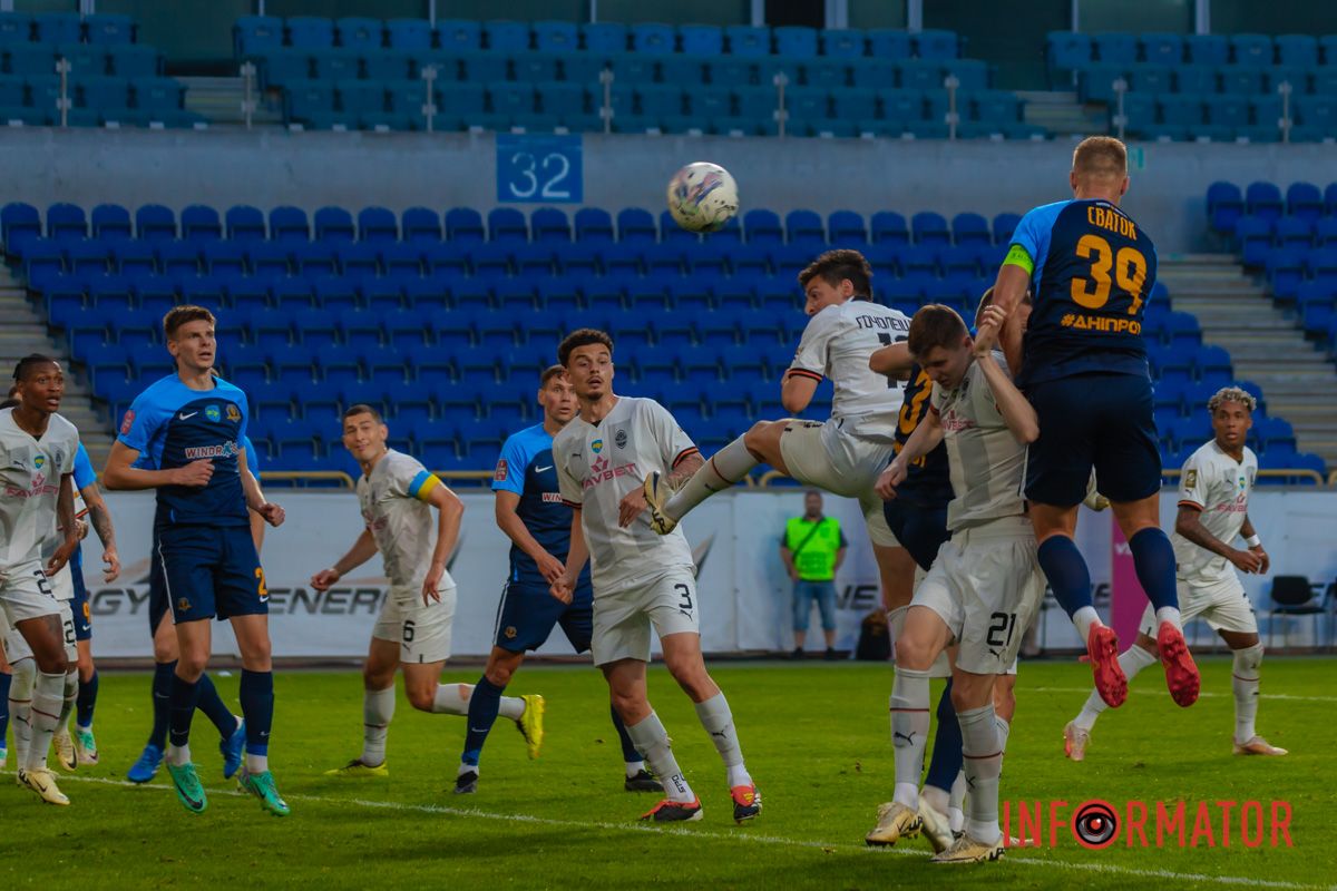 Матч розпочався о 15:30, а завершився лише близько 20:00 Матч розпочався о 15:30, а завершився лише близько 20:00