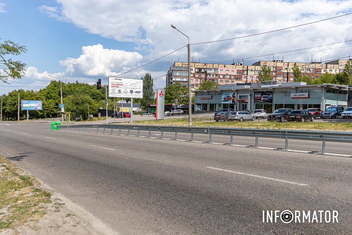 Тут багато поворотів, які обмежують бачення транспорту