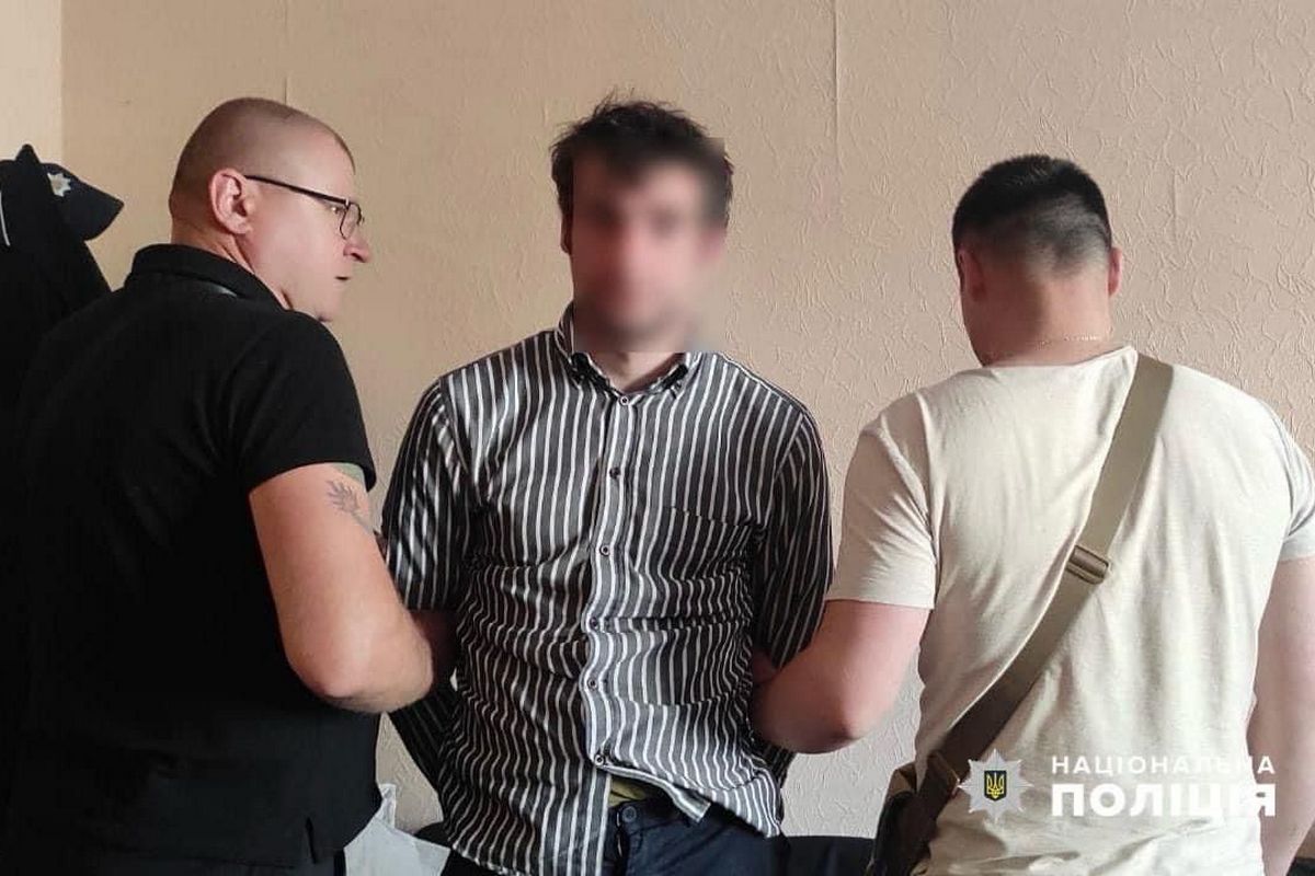 Задержанный мужчина, который нападал на женщин Задержанный мужчина, который нападал на женщин
