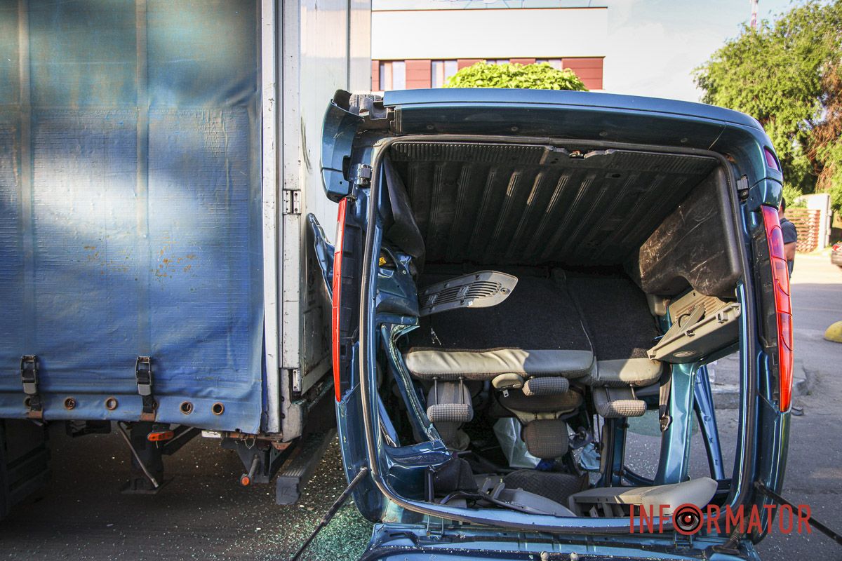 По предварительной информации, Acura уезжала из паркинга По предварительной информации, Acura уезжала с паркинга