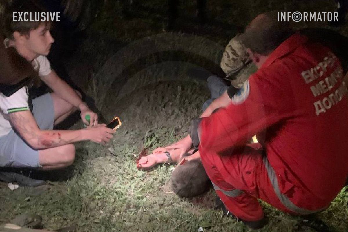 Постраждали двоє людей з автівки