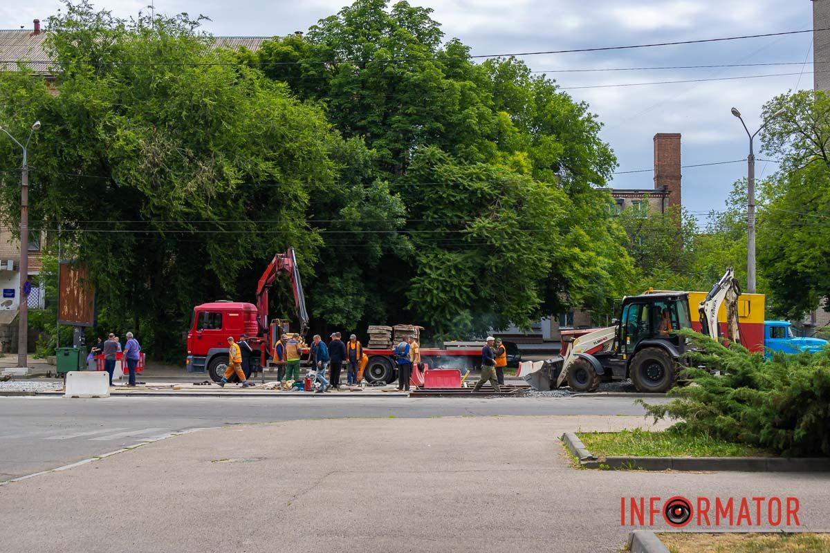Перехрестя Грушевського та Барвінківської