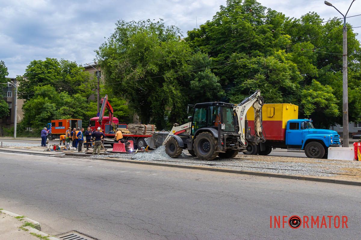 Люди працюють