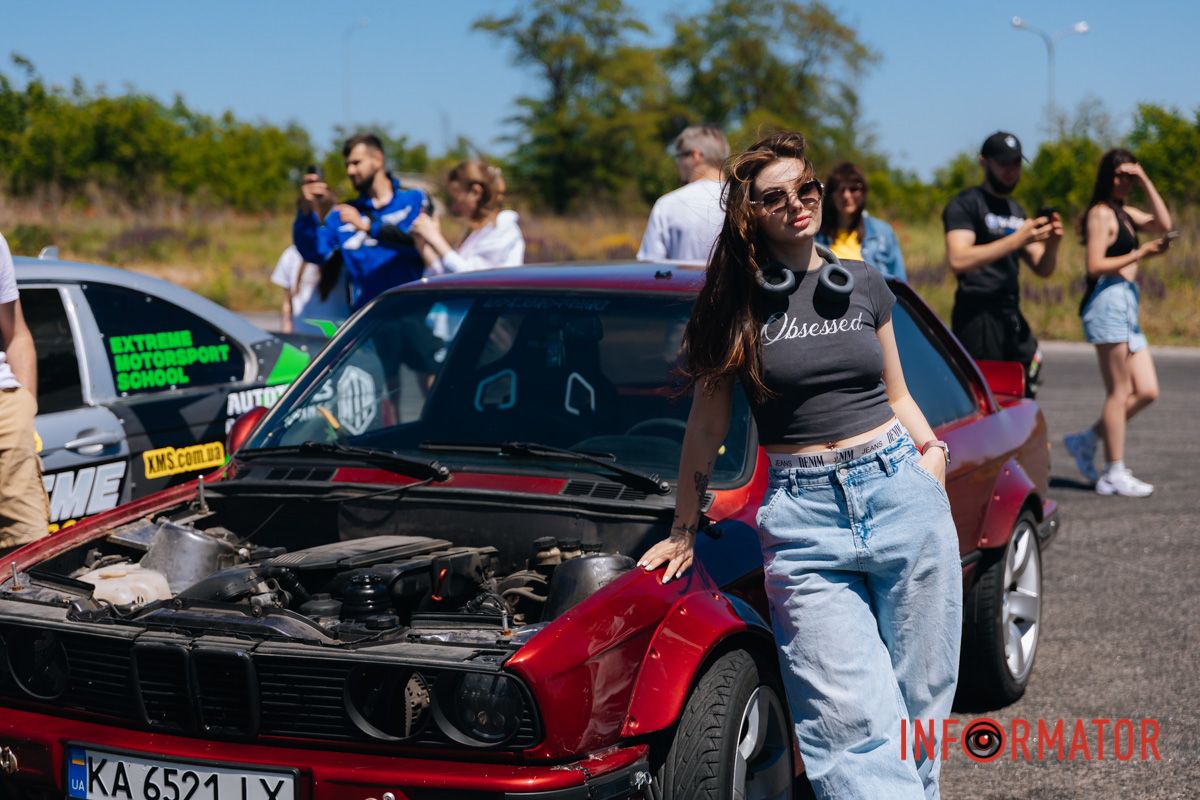Фотосессия рядом с "корягами" Фотосессия рядом с корягами
