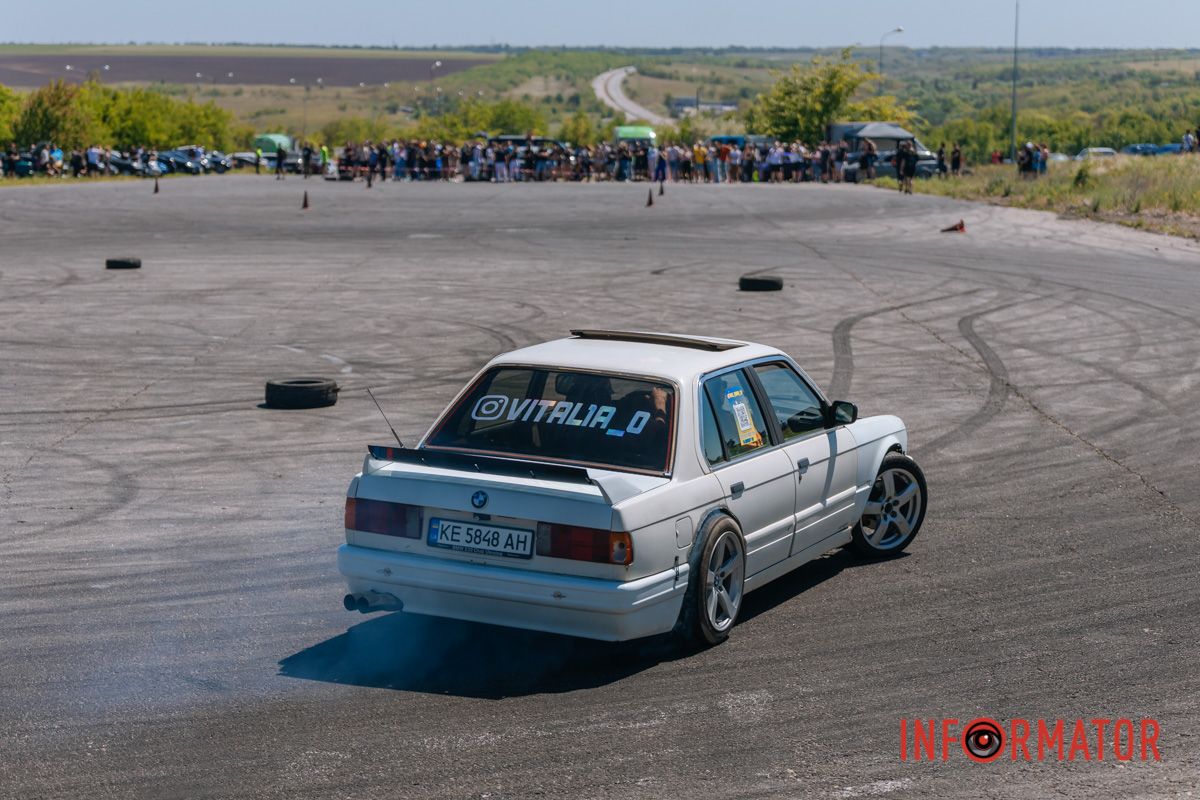 Конфигурация трассы тоже осталась постоянной – «восьмерка» Конфигурация трассы тоже осталась постоянной – «восьмерка»