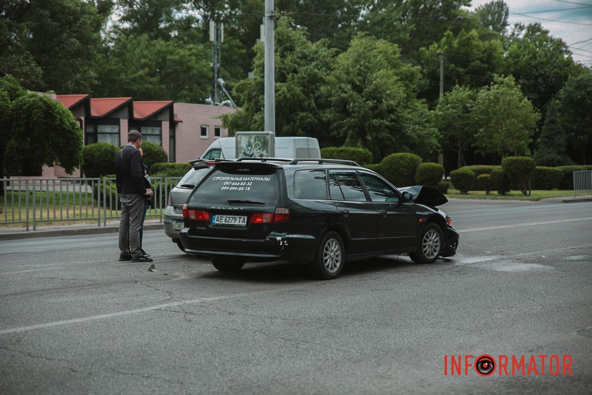 Зіткнулись Opel та Mitsubishi 