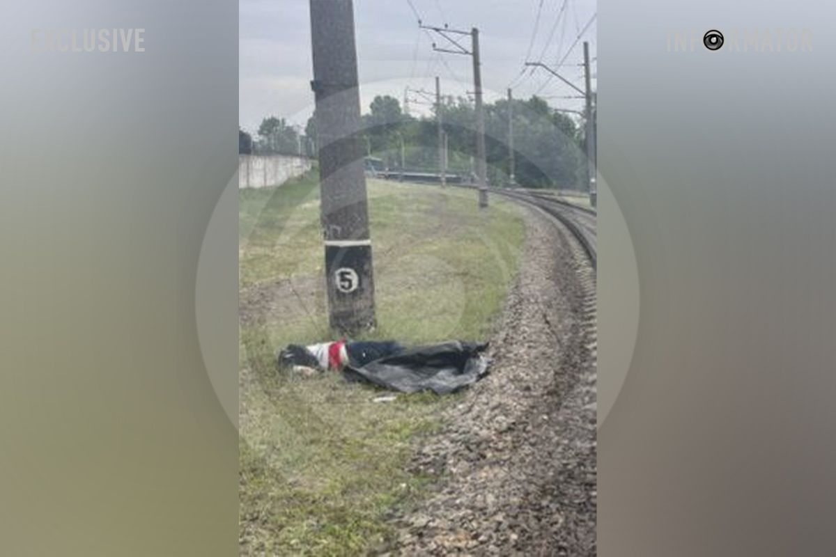 Поблизу залізничної колі у Дніпрі знайшли труп чоловіка Поблизу залізничної колі у Дніпрі знайшли труп чоловіка