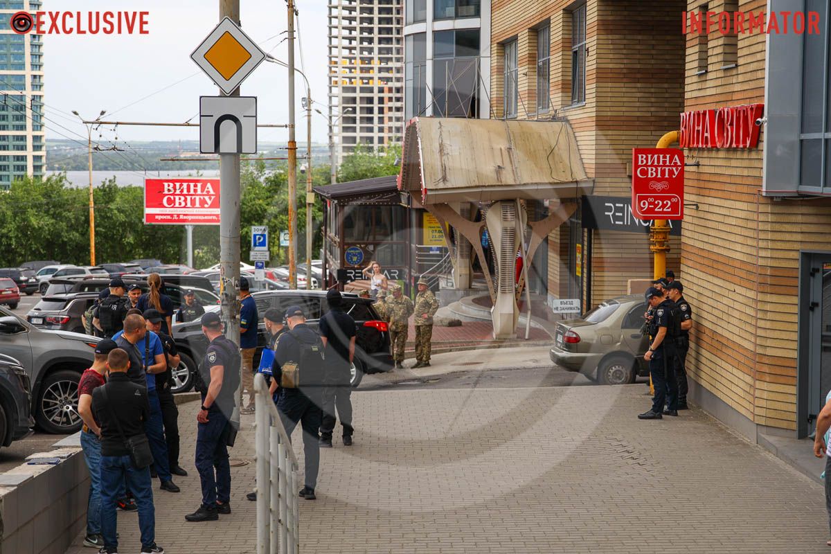 «Власники, організатори та працівники ботоферм — це вороги українців, а отже нашої держави», - написав Тищенко. «Власники, організатори та працівники ботоферм — це вороги українців, а отже нашої держави», - написав Тищенко.