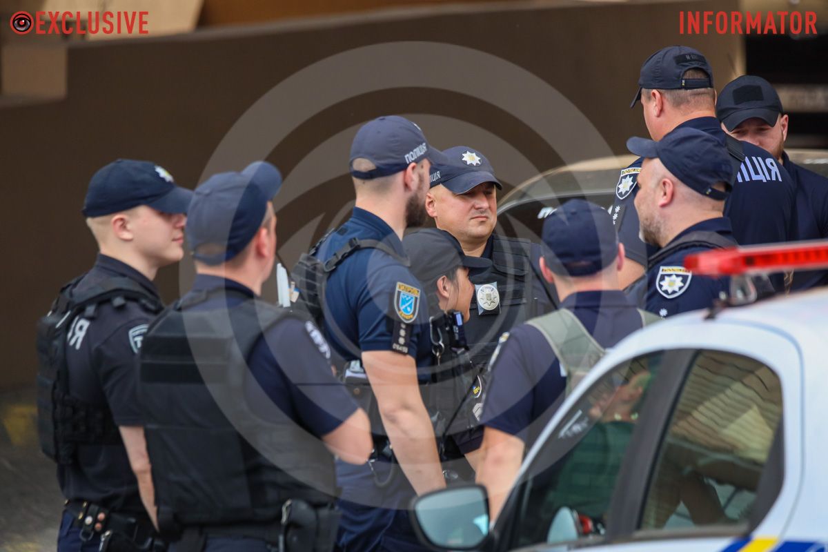 За словами Тищенка, тут працює шахрайський колцентр За словами Тищенка, тут працює шахрайський колцентр