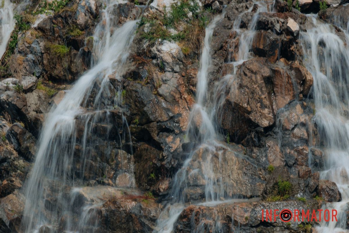 Наче струмок 