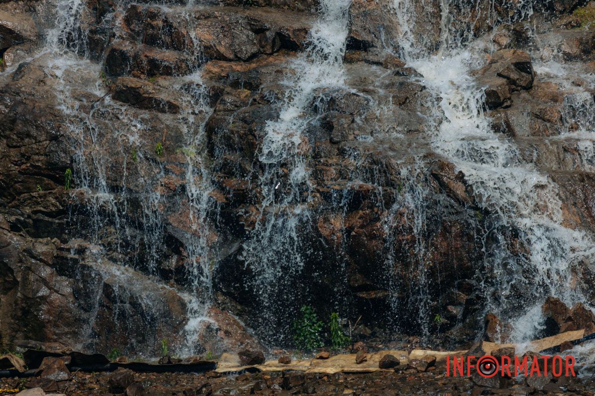  Адже саме на Монастирському острові знаходиться найбільший пам’ятник Кобзареві