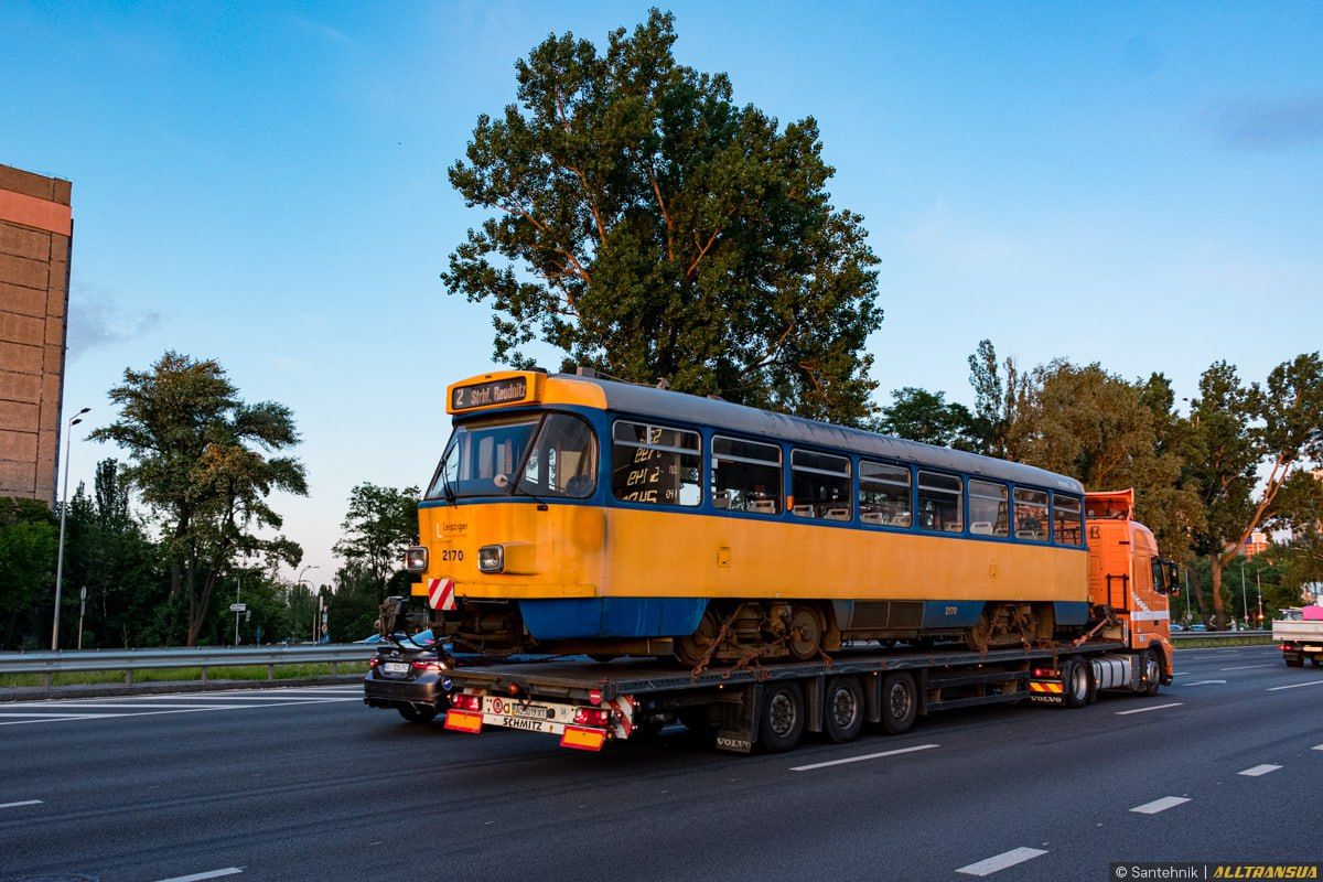 Вторая партия - 10 б/у трамвайных вагонов Вторая партия - 10 б/у трамвайных вагонов