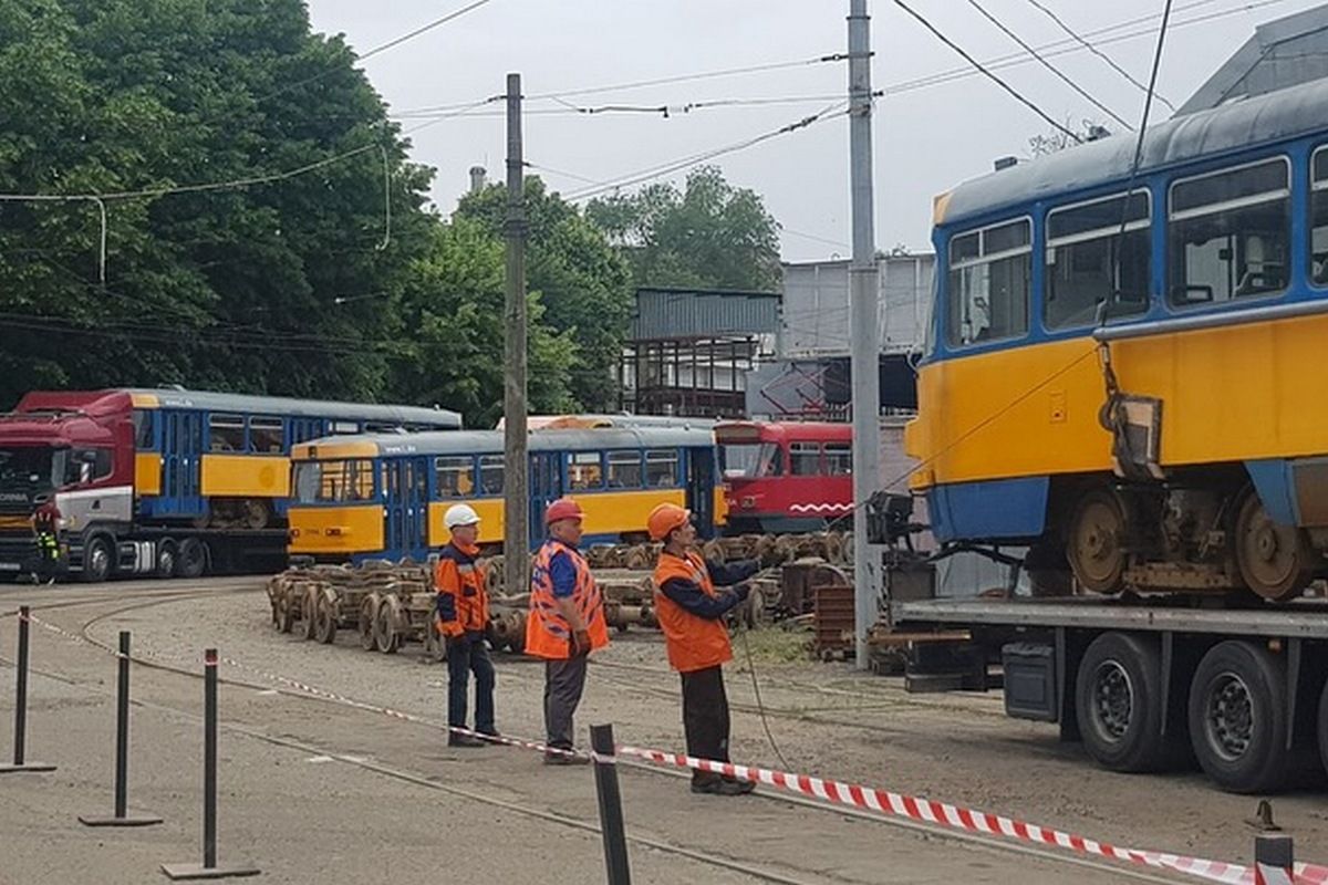 Еще должны привезти 9 вагонов из обещанных 26 Еще должны привезти 9 вагонов из обещанных 26