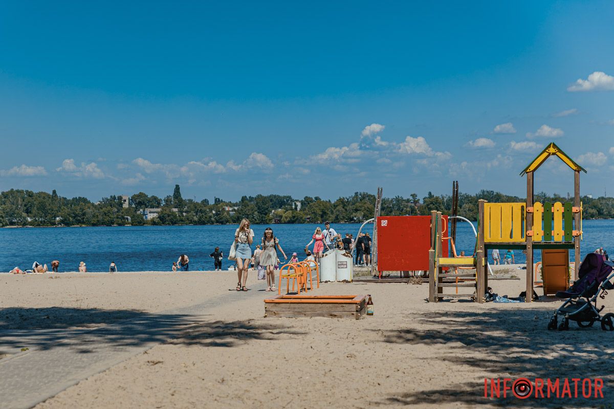 Пляж на Монастирському острові Пляж на Монастирському острові