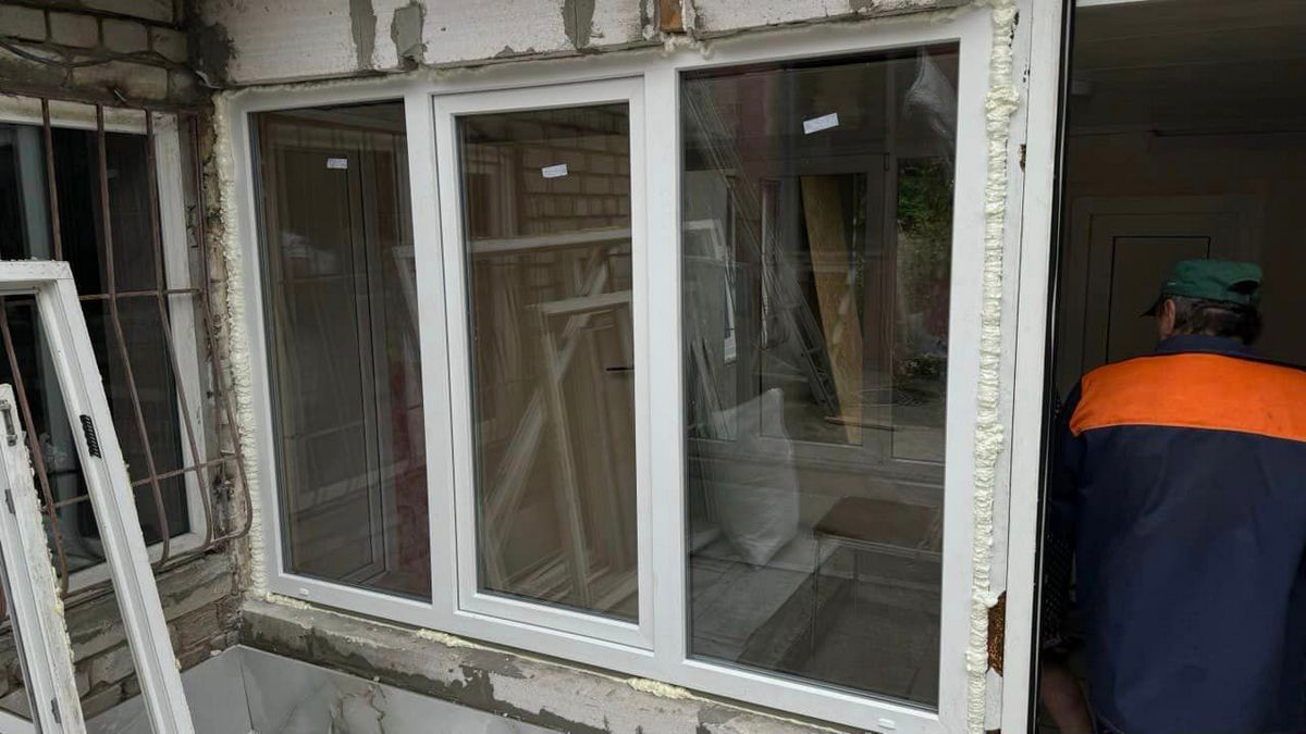 Восстанавливают дома на левом берегу Днепра Восстанавливают дома на левом берегу Днепра