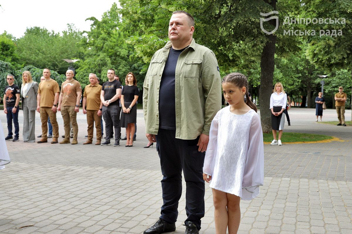 Колокольчики - символ украденной войной жизни малышей