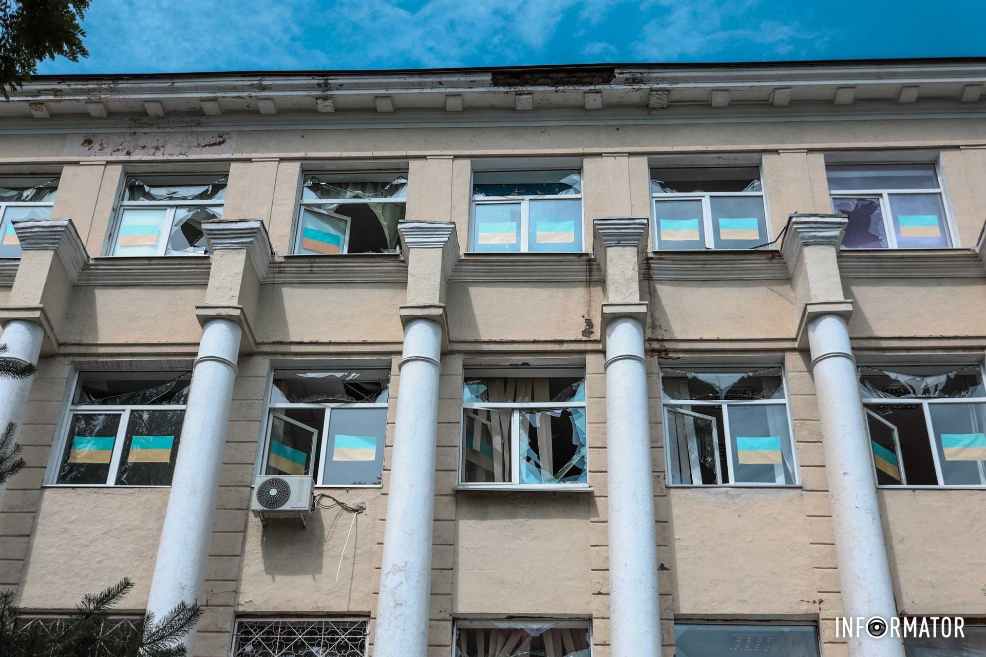 Вибухом зачепило школу  Вибухом зачепило школу