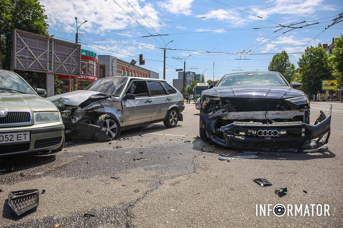 Тут зіткнулися три автівки: Skoda, Audi та ВАЗ