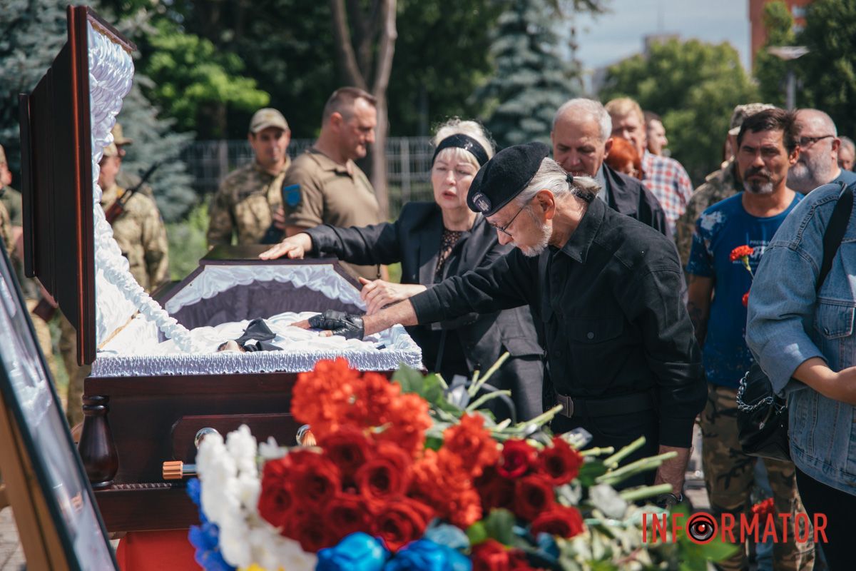 Вічна шана Герою!