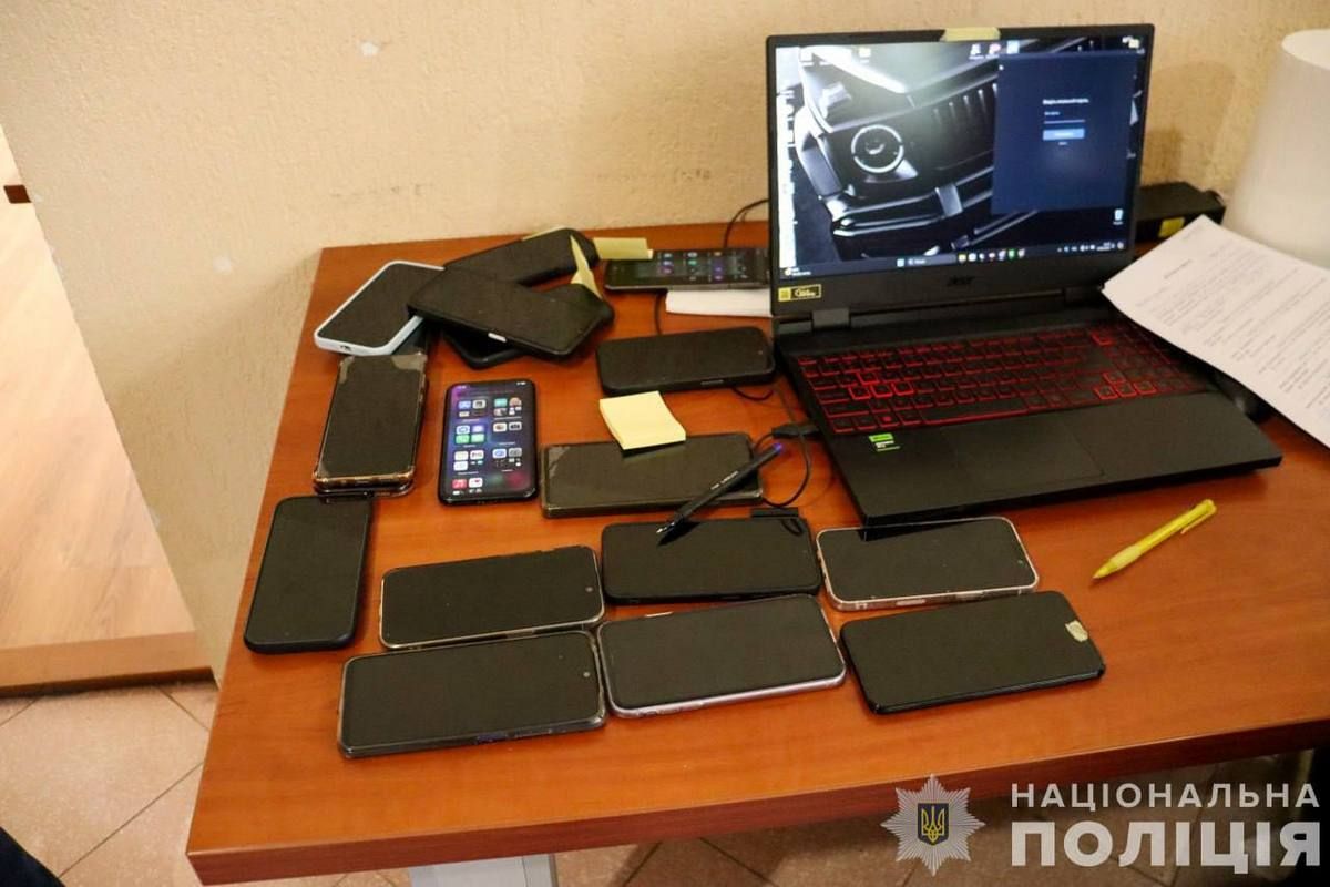 До злочинної організації входило 18 спільників