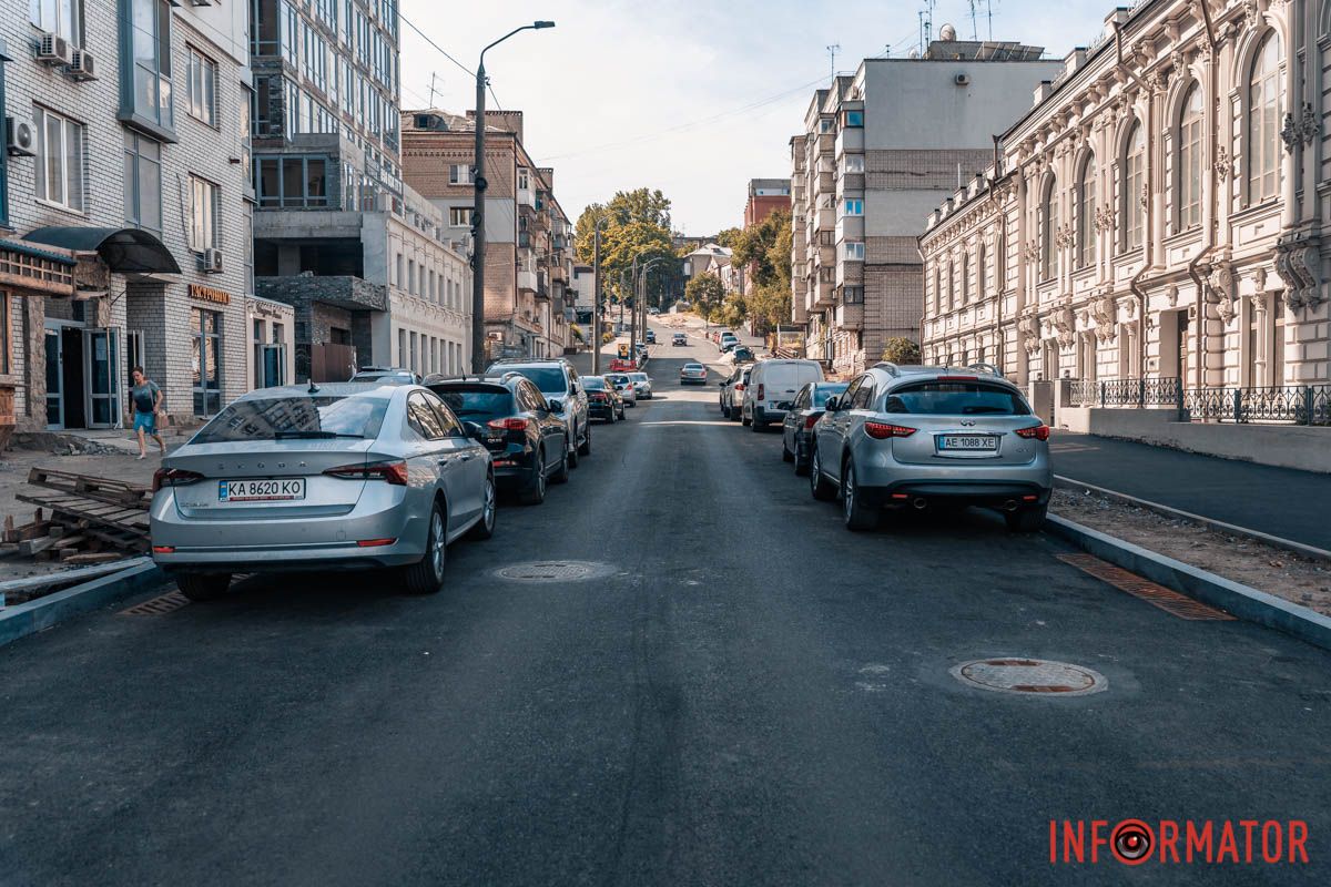 Припарковані автівки Припарковані автівки