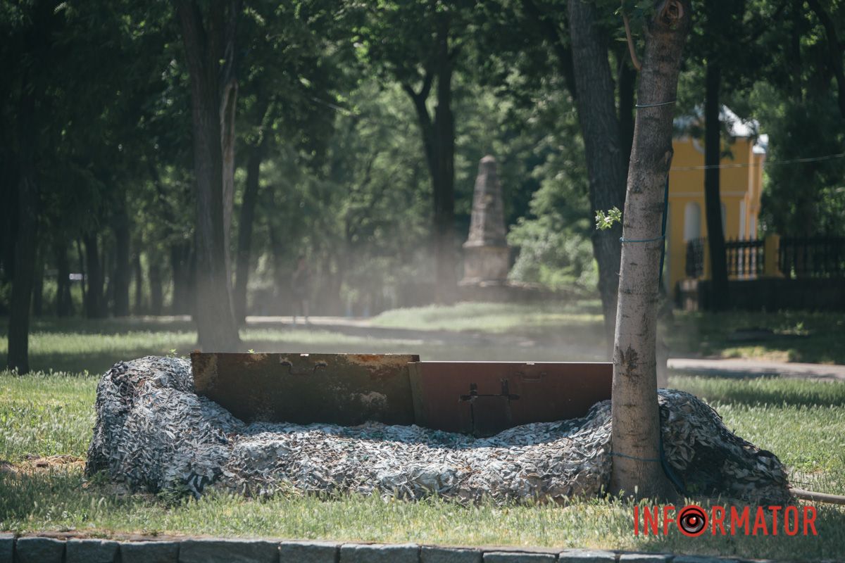 Станом на 12:40 пожежу ліквідували, проте дим ще виходить з приміщення