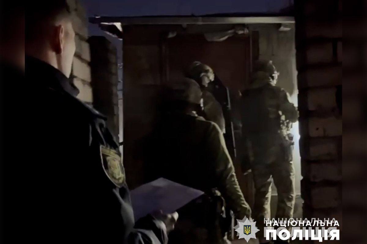 Для цього чоловік мав пройти навчання у тирі Для цього чоловік мав пройти навчання у тирі