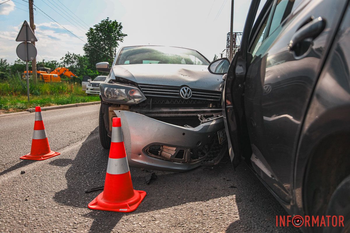 Volkswagen – в сторону Слобожанского проспекта Volkswagen – в сторону Слобожанского проспекта