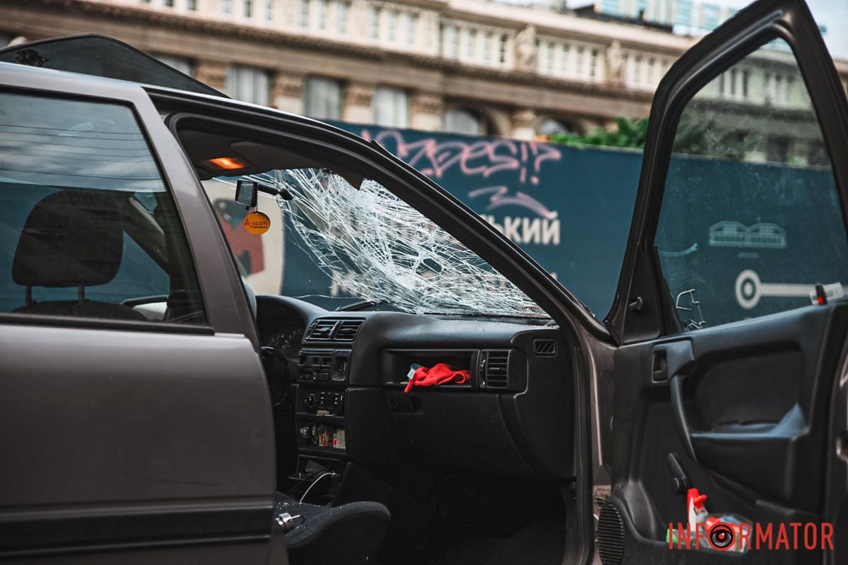 Вблизи улицы Короленко дорогу переходил мужчина