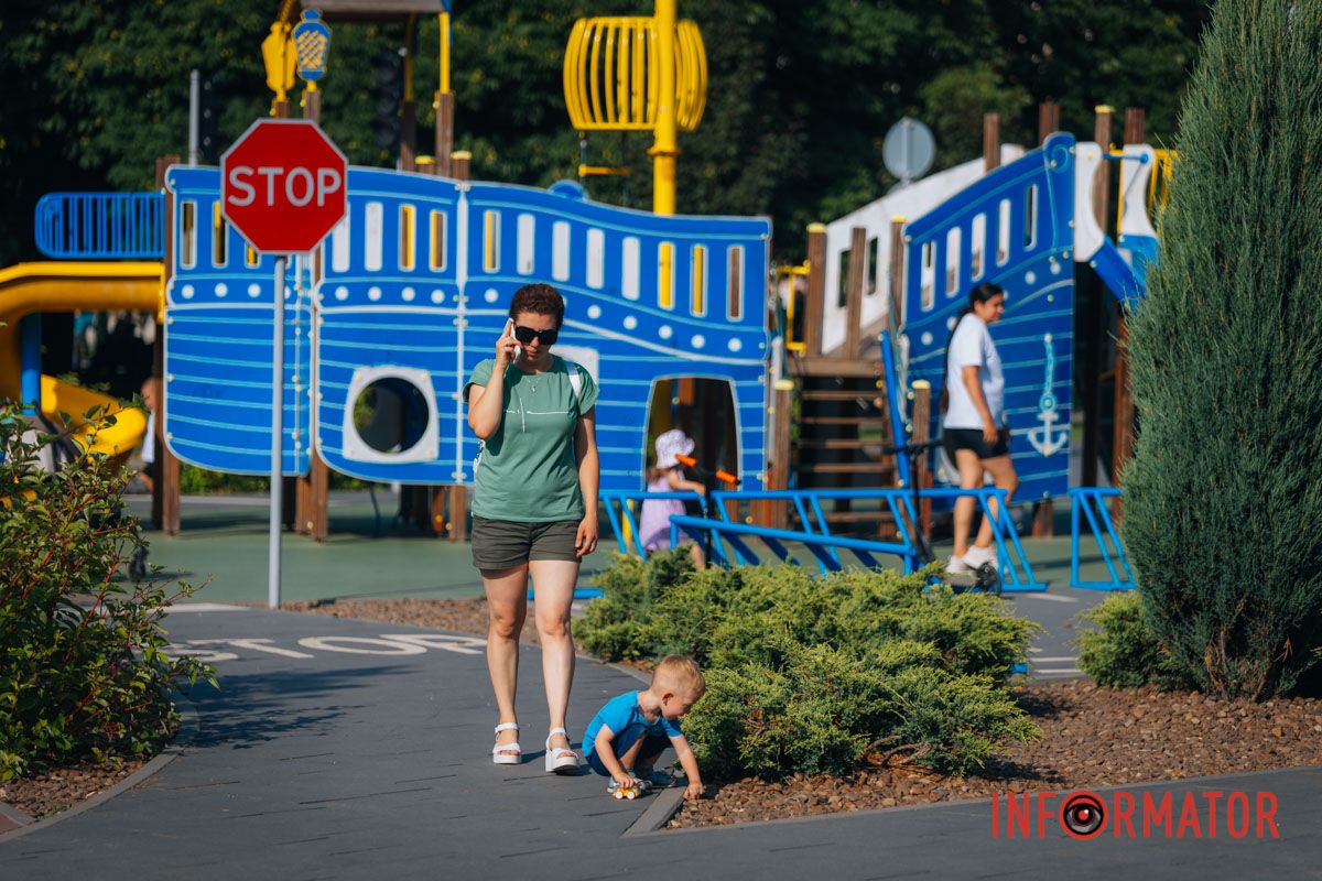 Детская площадка в сквере