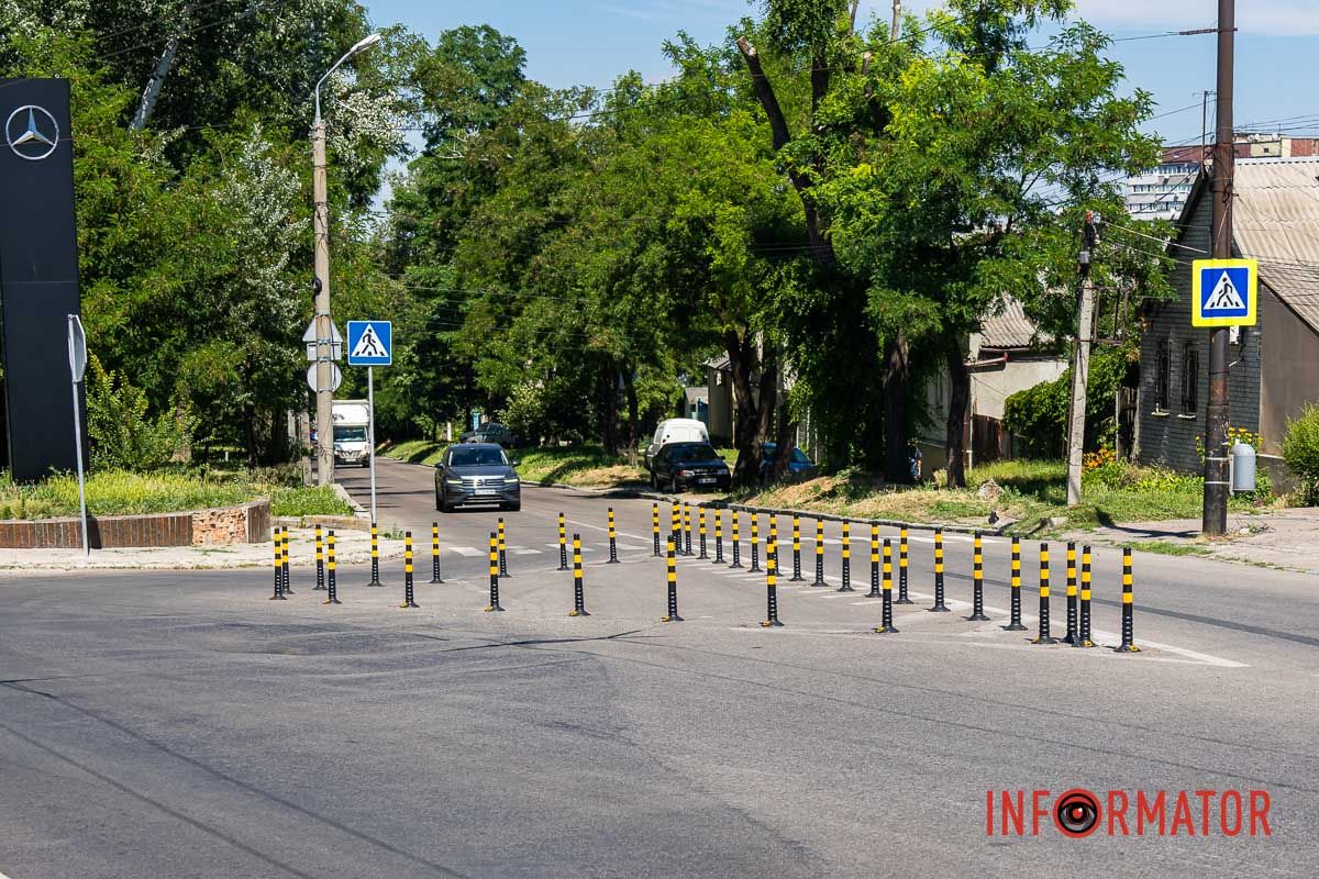 Та ігнорують межі нанесеного напрямного острівця Та ігнорують межі нанесеного напрямного острівця