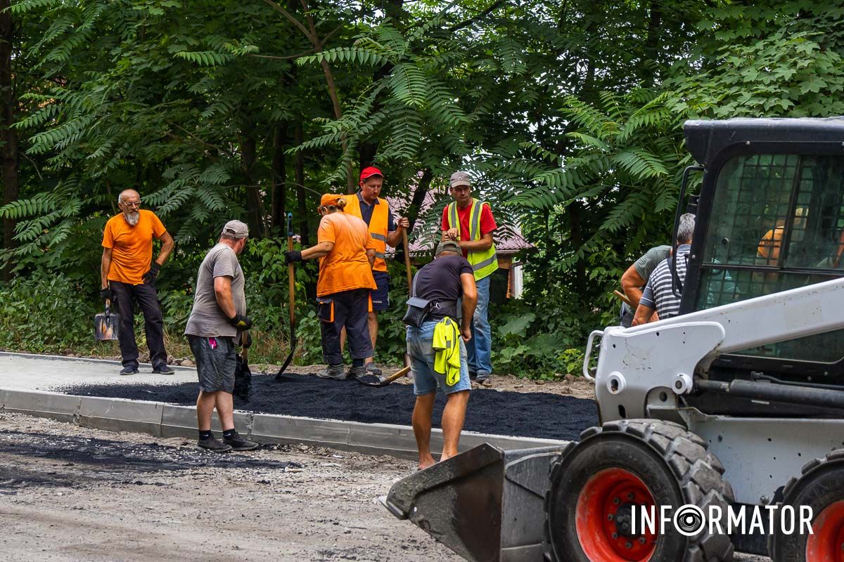 З початку року подібний ремонт виконали на бульварі Слави та вулиці Богдана Хмельницького