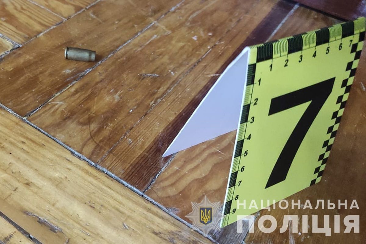 Найденные гильзы на месте убийства