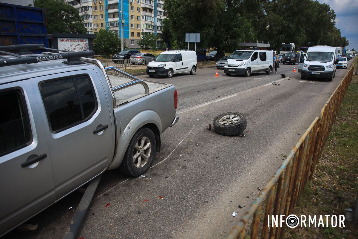 Тут дорогу не поділили чотири автівки: Skoda, Nissan, Ford та Opel Тут дорогу не поділили чотири автівки: Skoda, Nissan, Ford та Opel