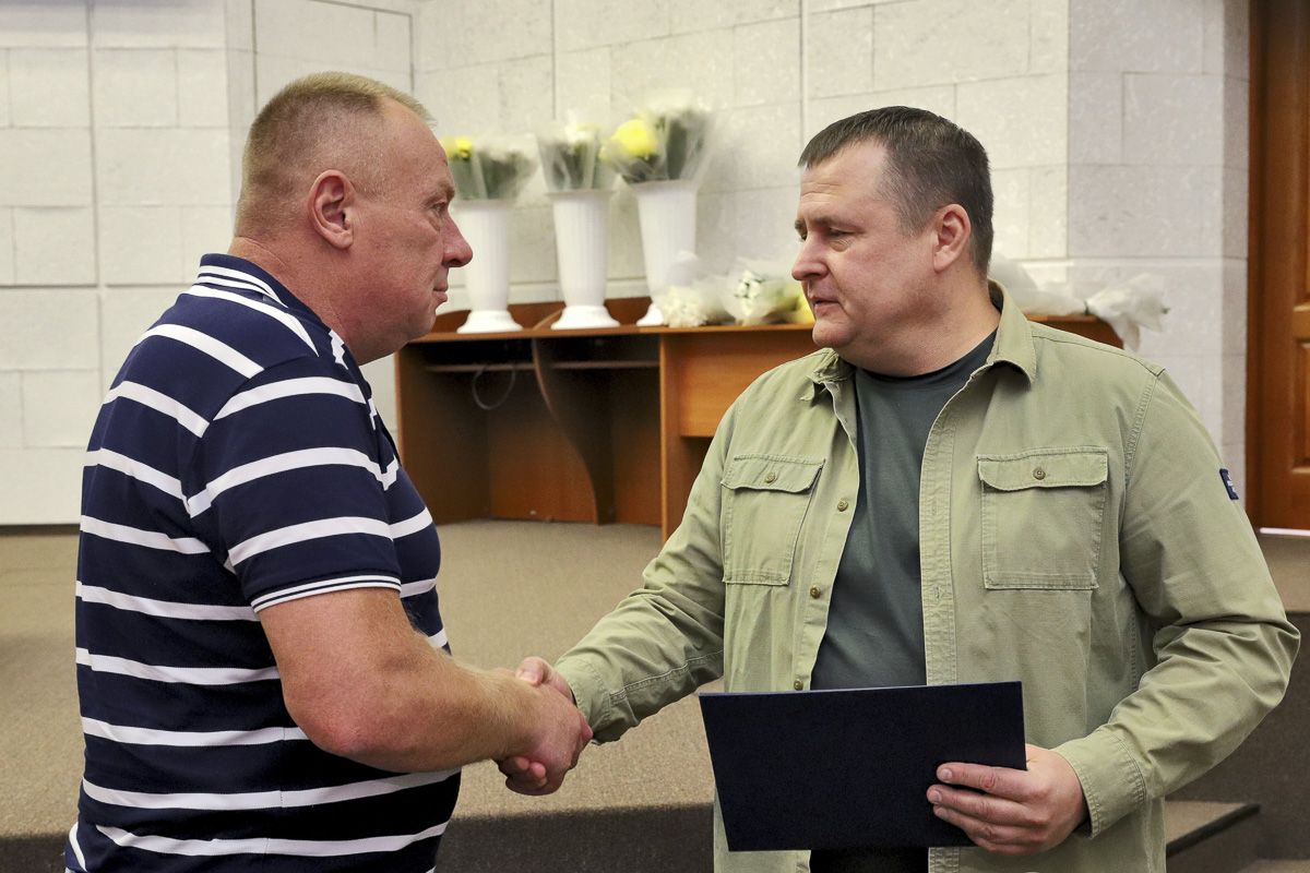 Филатов вручил награды работникам «Днепропроводканала»