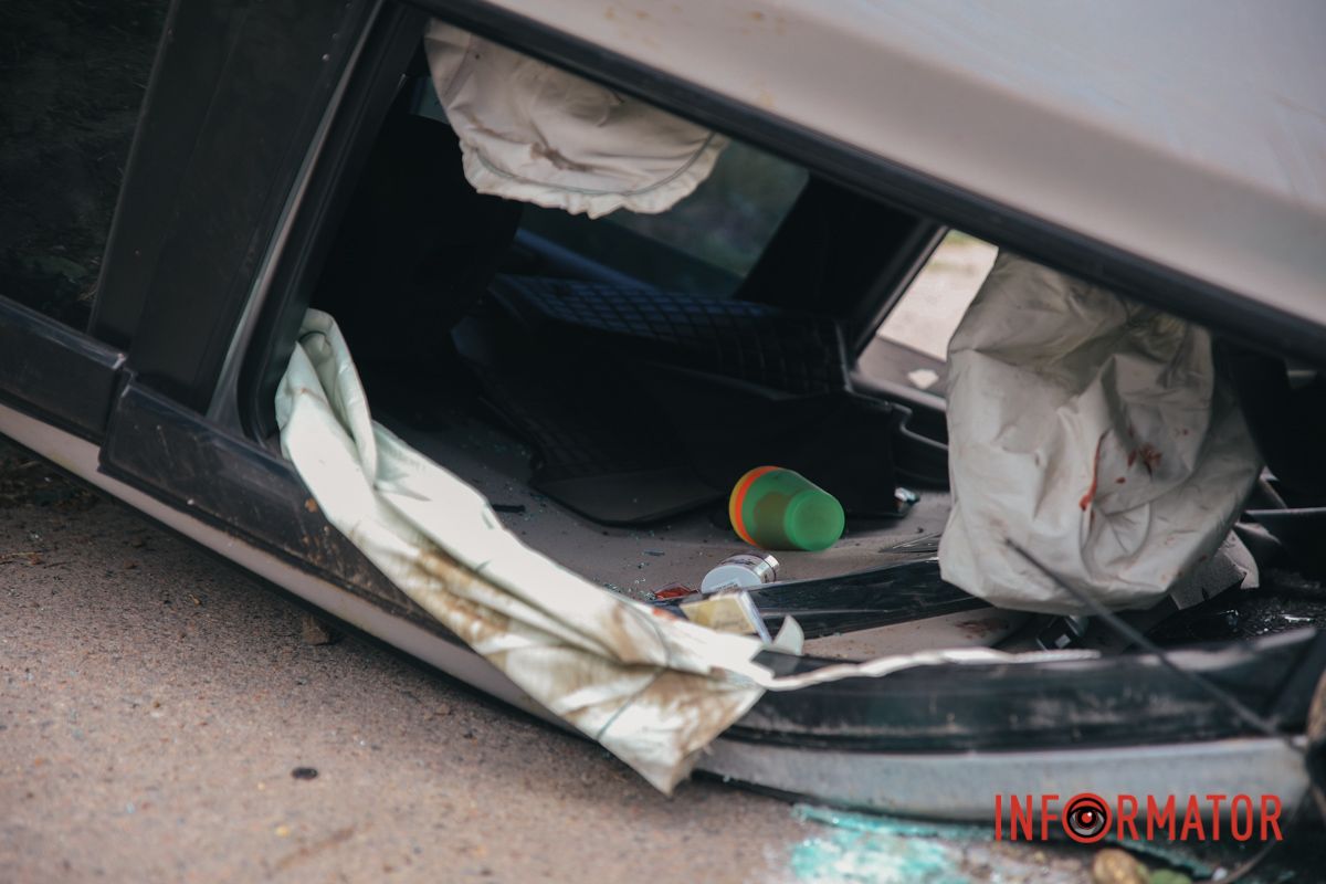 От водителя и пассажирки Nissan сильно пахло спиртным