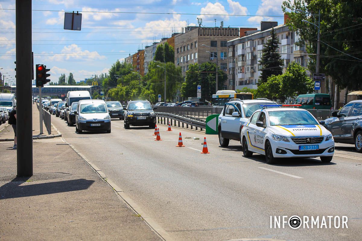 Навпроти будинку №14