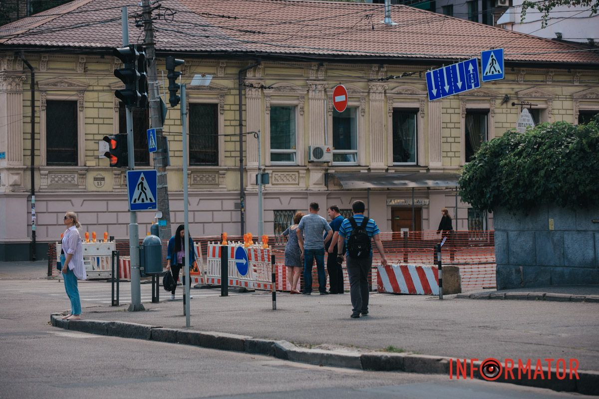 У Дніпрі перекрили рух вулицею Володимира Великого.