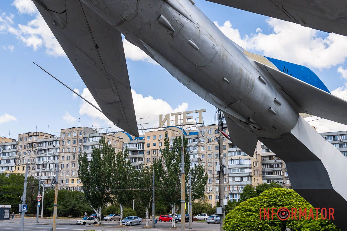 Буквы можно было увидеть почти со всей Сечеславской Набережной и Фестивального причала Буквы можно было увидеть почти со всей Сечеславской Набережной и Фестивального причала